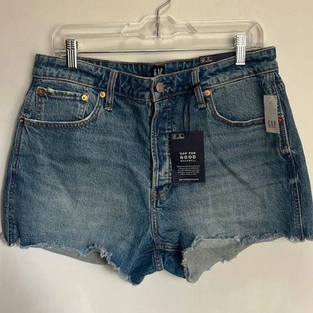 GAP Curvy Cheeky Shorts Sz 14/32